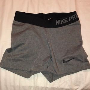 Gray Nike pro spandex